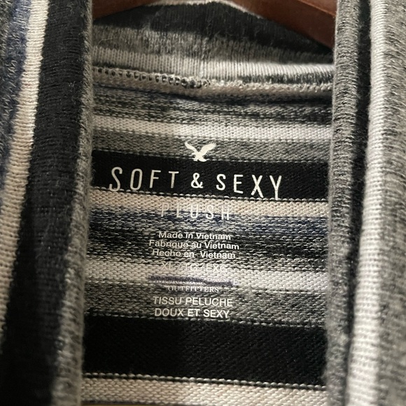 Womens AEO Soft & Sexy Dress Plush Cold Shoulder Turtleneck Blk Stripe Size XL - Picture 4 of 9